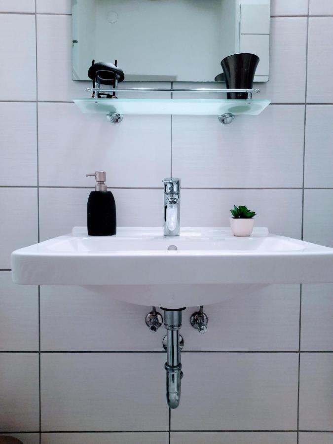 Pecs Park Apartment Bagian luar foto